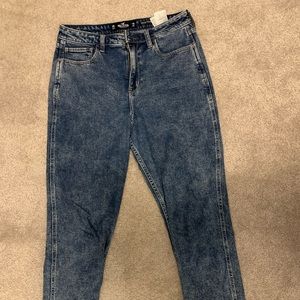 hollister ultra-high rise vintage mom jeans